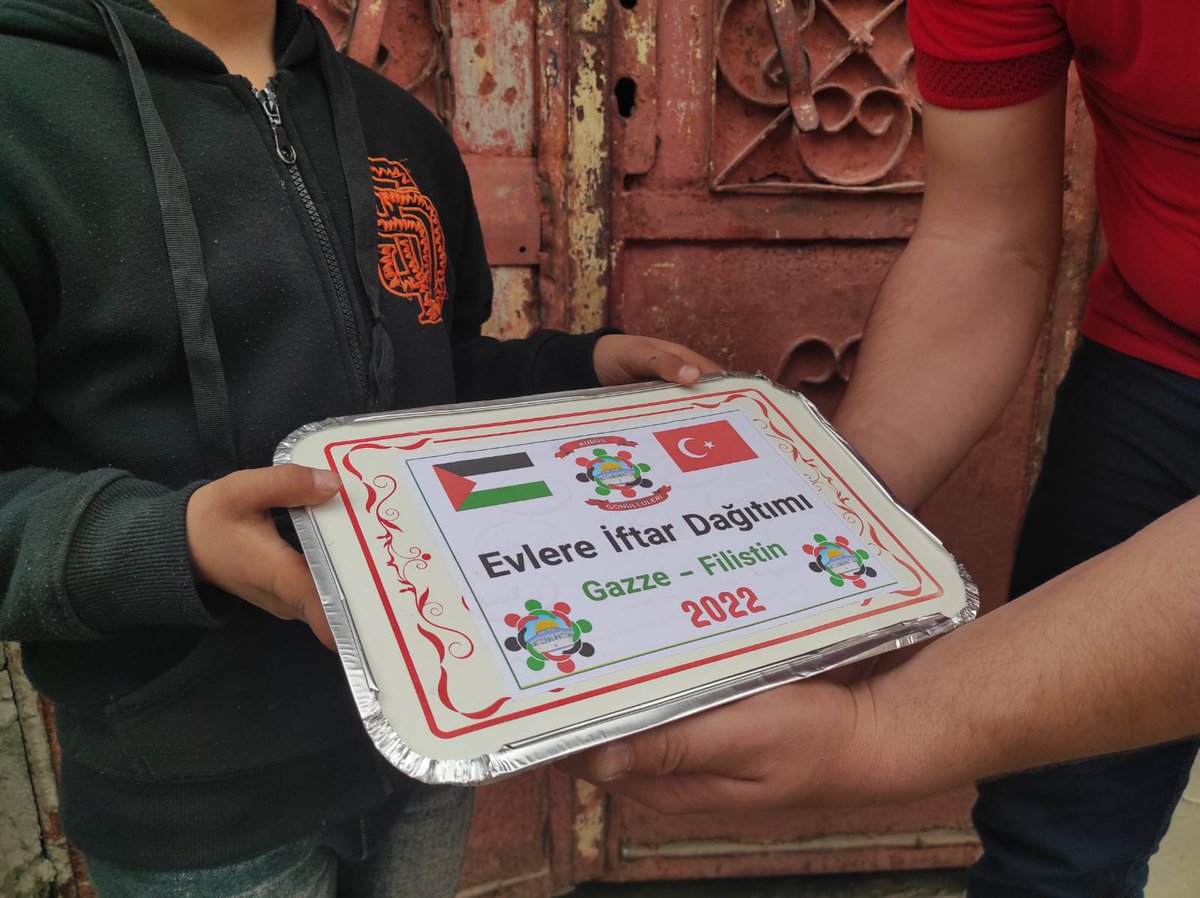 KUDÜS GÖNÜLLÜLERİ GAZZE RAMAZAN İFTARLARI GÖRÜNTÜLERİ

Kudüs Gönüllüleri olarak, kuşatma altındaki Gazze ve Filistin mülteci kamplarındaki kardeşlerimize ve şehit ailelerine yardımlarımızı ulaştırmaya devam edeceğiz...

Kudüs Gönüllüleri Filistin İçin Yardım Komisyonu