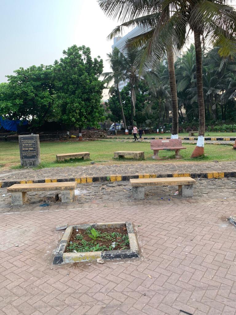 mohan_monteiro's tweet photo. @Asif_Zakaria @mybmcWardHW great job on the Bandra Fort promenade and streetlights! Please install 2-3 streetlights in the exercise area for early morning fitness activities - some suggested spots in the photos. @MCGM_BMC @ShelarAshish @MNCDFbombay @bandrabuzz @CommunityBandra https://t.co/L7hbWCXf80