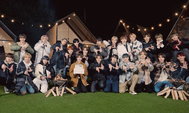 xxjhhs's tweet photo. happy 6th anniversary 💚💚
seneng dan bangga banget bisa kenal nct beberapa tahun belakangan ini, let's be happy together for a long time ily guys💚

#HAPPYNCTDAY
#ToTheWorld6thYearWithNCT
#우리_우주의_중심인_엔시티_6주년
#陪伴NCT六周年至永远
#NCTと同じ歩幅で６年から永遠へ https://t.co/bXPMpW39s1