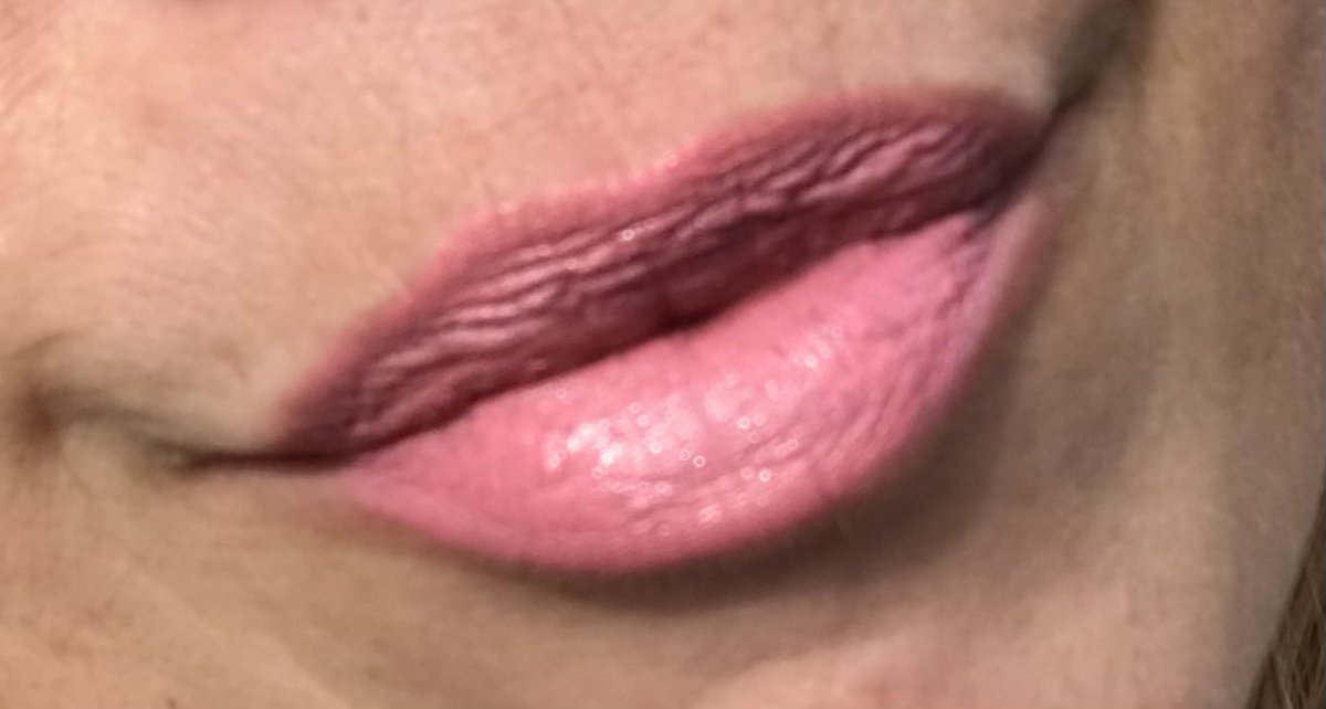 askmollybeauty's tweet photo. https://t.co/5lU0jZJHWv #springlips #lipcolour #samplereview @UrbanDecay @BBlogRT @BloggersTribe @LovingBlogs @BloggersHut @theclique_uk https://t.co/MQakTvzqRA