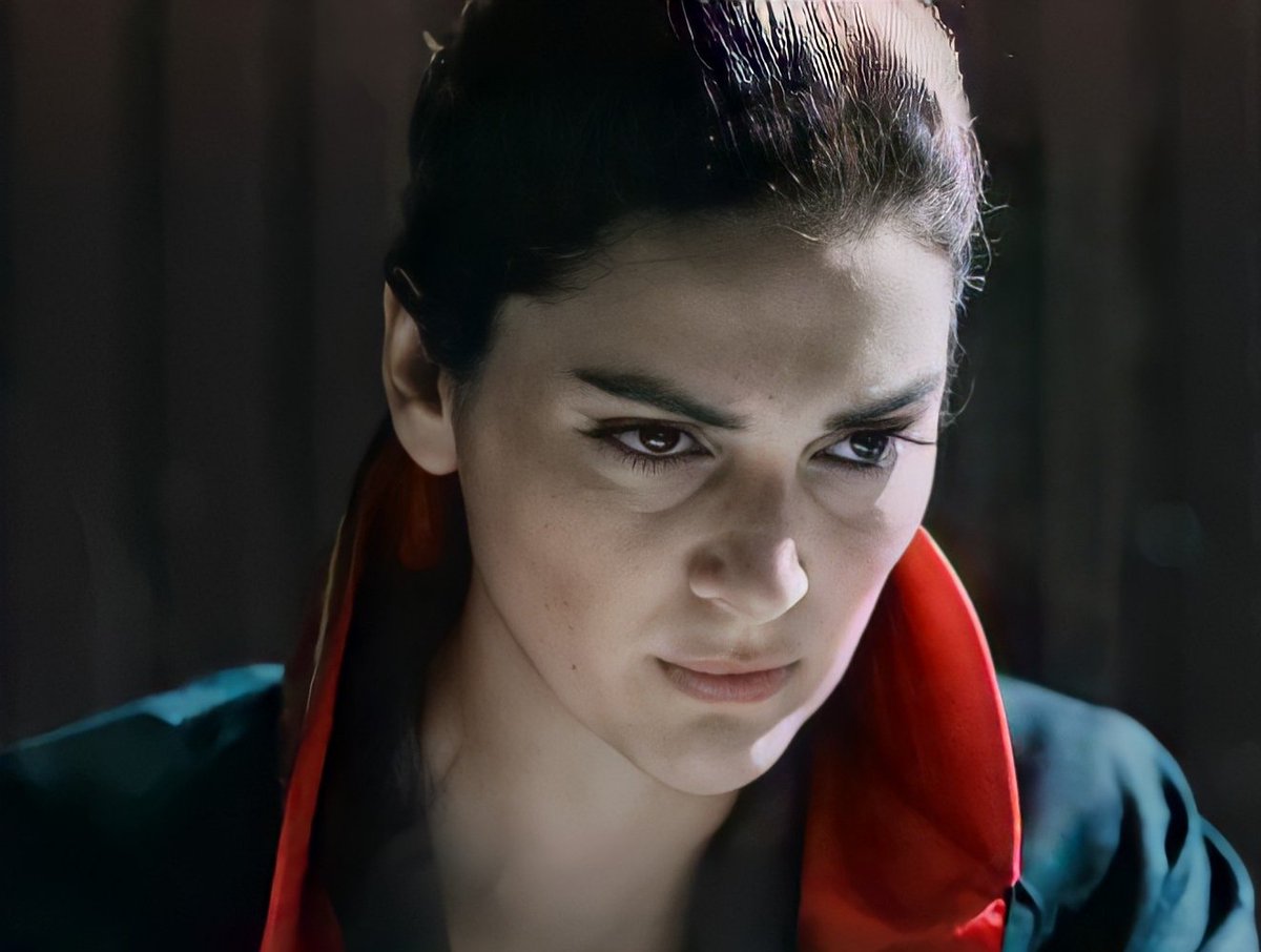 engy_nogamoon's tweet photo. 😌♥️🖤🔥💯
""Sen yanmazsan, Ben yanmazsam, Nasıl çıkar Karanlıklar aydınlığa""👩⚖️2🙇♂️🖋🕳💡💥
#Kenanİmirzalıoğlu #BergüzarKorel #Karadayı #Mahir #Feride #Mahfer #Ezel #Yargı #Teşkilat #SonYaz #Çukur #EfYam #EfLey #EsZan #Hanker #llCey #ZehSer #Mahkum #Baba #explore 🔥💯✒ https://t.co/jojZ8cAFTY