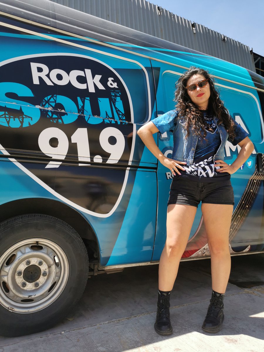 RockSoul919's tweet photo. #AndyQueen 🤟
Andy Queen te estará acompañando de Lunes a Viernes de 7:00 Pm a 9:00 Pm. 🎸💙
#RockSoul919 #MúsicaConAlma https://t.co/EB58iC5XRt