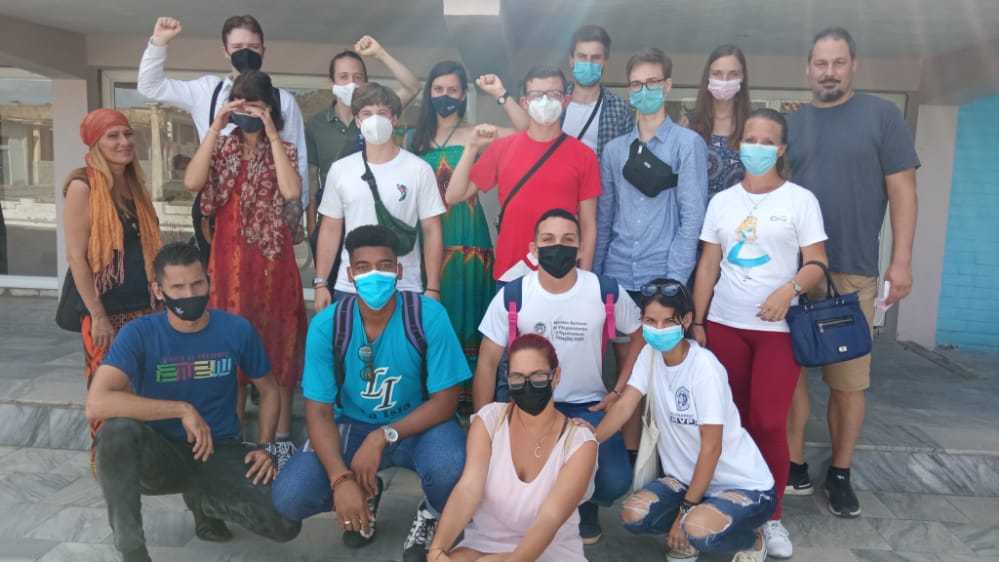 La Dirección de la  FEU tiene un encuentro con los estudiantes alemanes del proyecto Tamara Bunke, explicándole de como es la Federación Estudiantil Universitaria... #TamaraBunke #somosFEU