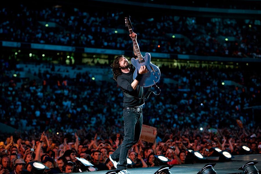 beatifyusa's tweet photo. “That’s one of the great things about music. You can sing a song to 85,000 people and they’ll sing it back for 85,000 different reasons.” ― Dave Grohl. @beatifyusa @BeatifyAudio @AmadaRecords @melissablive #friday #Trending #rock #btc #ETH #blockchain #NFTs #inspirational https://t.co/B1pXUm2T7b