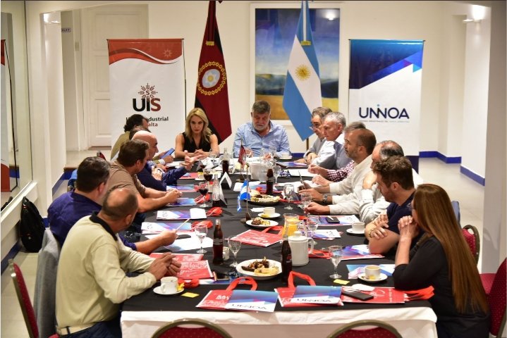 La Unión Industrial de Tucumán presente en el Plenario de UniNoa.

El Presidente de nuestra Institución, Jorge Rocchia Ferro, participa del encuentro que se realiza en la Provincia de Salta.