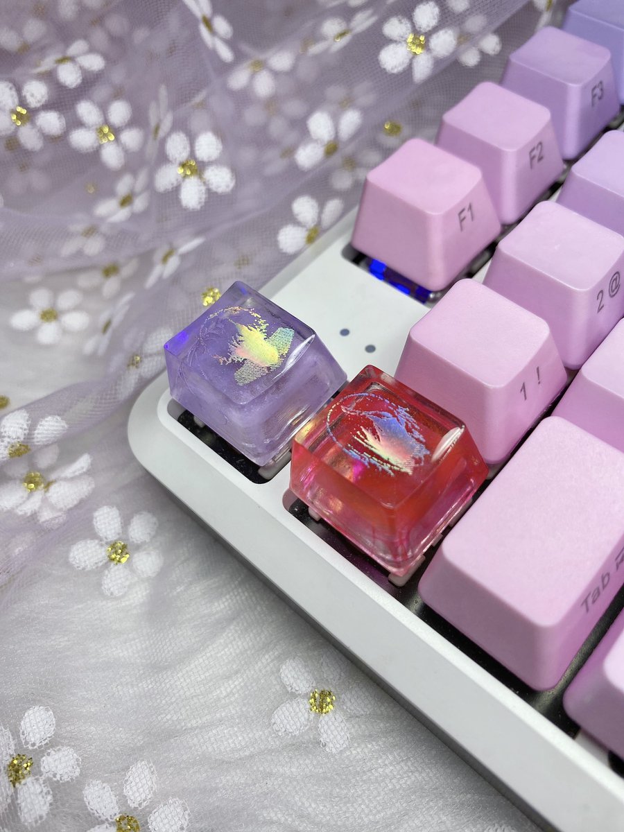 yzkyuno's tweet photo. uki and fuu chan keycaps 🐑🔮

#VioletAtelier #FulGallery https://t.co/PiqJtNsp7W