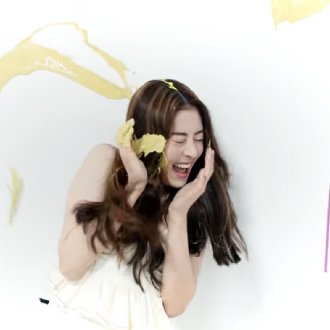 urhomegirljen's tweet photo. cant believe im seeing this smile again 😭😭😭😭😭

LE SSERAFIM FINAL MEMBER
#HUHYUNJIN_FEARLESS
#LE_SSERAFIM_HUHYUNJIN https://t.co/0ZcC4BGm5P