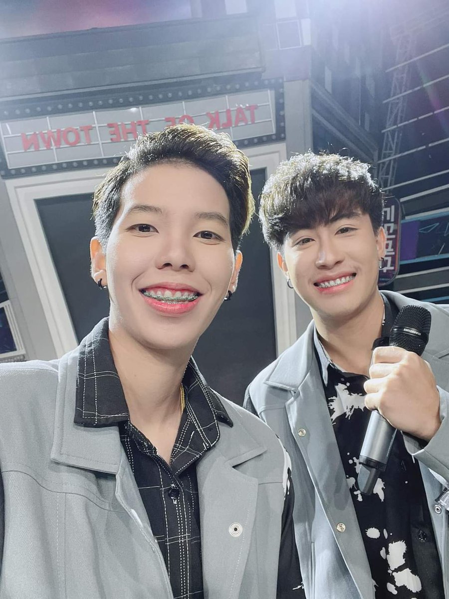 Anny_xx06's tweet photo. ออกงานคู่​ ชุดคู่​ ต่างหูคู่ไปเลยสิคะ🤭😳
#นุ๊กแฉไปปายแฉมา https://t.co/Al3cPthzUD