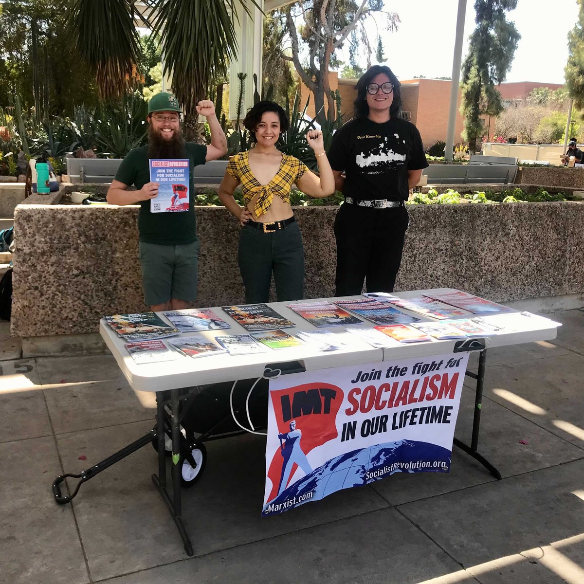 phxcommunists's tweet photo. Looking for a venue for #socialist ideas? We have comrades ready and willing to be on #asutempe campus every Wednesday!

Stop by and learn how to get involved in ending #capitalism. Hope to see you next week! https://t.co/HXXI9eQtKY