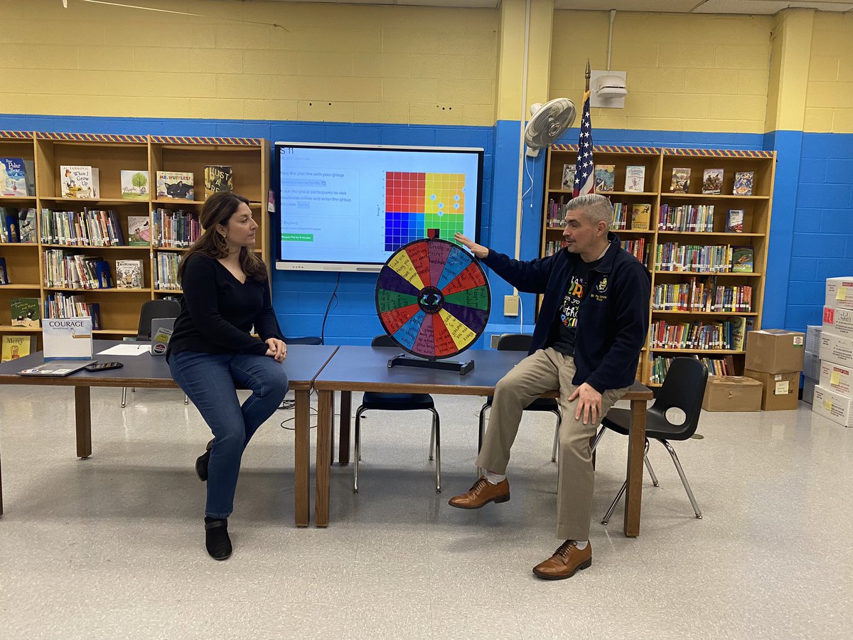VPanzella14's tweet photo. Checking in and making new friends. @MartuccioPaul explaining how the mood meter integrates into instruction. Meaningful mentoring @ THE Public School 13🐝#RULERMENTOR @PS11SI @SIBOD31 @rulerapproach @marcbrackett @JPatanio @TheCahnFellows  @Dolores_Espo @ARLodico @DrMarionWilson https://t.co/NeU6khtPcK