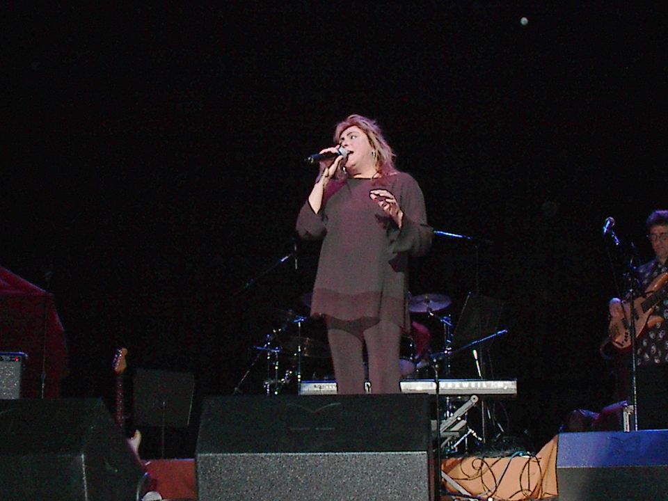 laurabranigan's tweet photo. #Fan #Concert #Reviews More photos from #LauraBranigan's show at #MeyerhoffSymphonyHall in #Baltimore, MD on April 8, 2003, & read #FanReviews from show at - https://t.co/F425Avbnk4 ~ Kathy Golik, Legacy Manager
#PopMusic #TheVoiceThePassionThePower https://t.co/AQuRFeFyUo