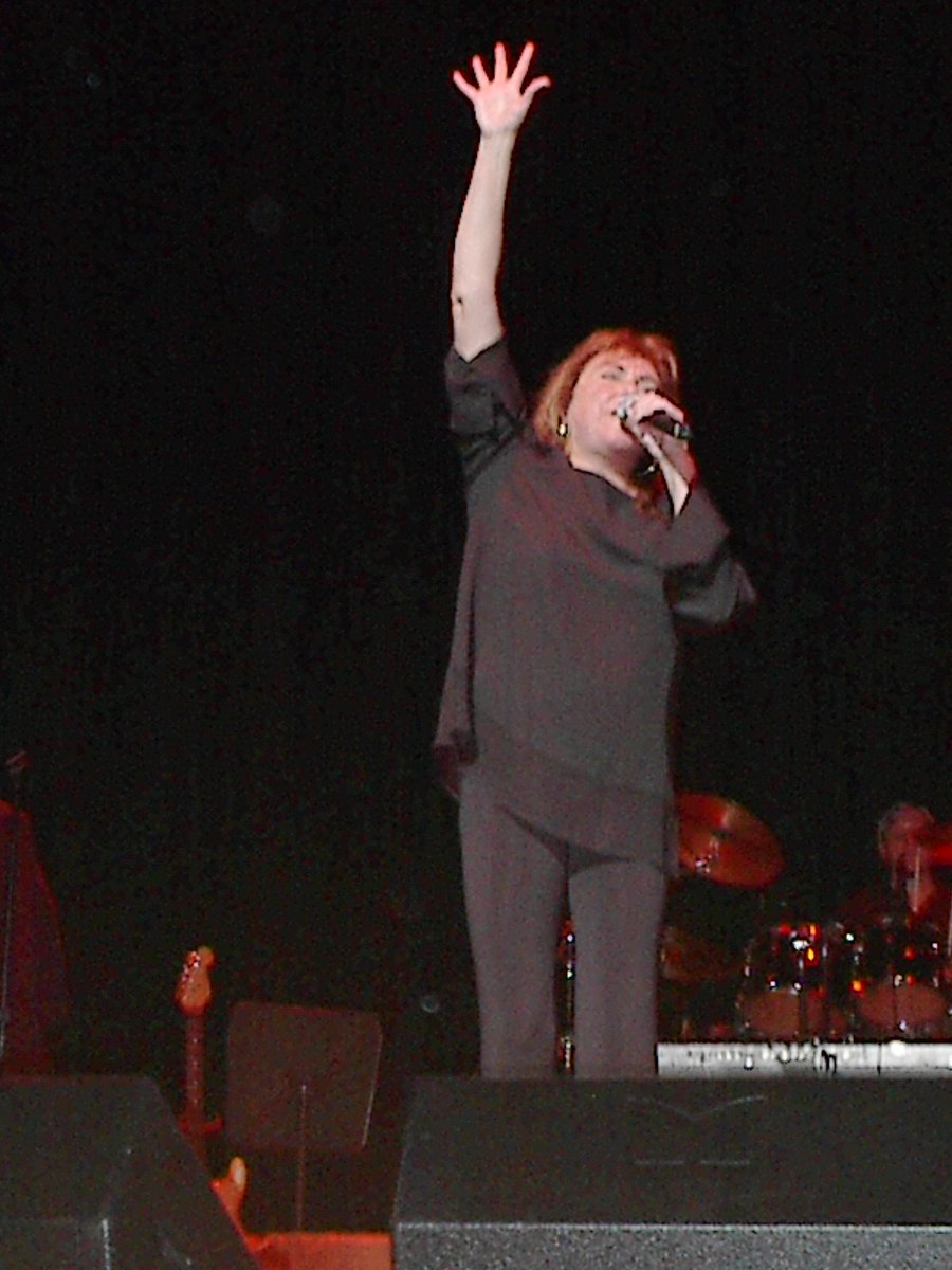 laurabranigan's tweet photo. #Fan #Concert #Reviews More photos from #LauraBranigan's show at #MeyerhoffSymphonyHall in #Baltimore, MD on April 8, 2003, & read #FanReviews from show at - https://t.co/F425Avbnk4 ~ Kathy Golik, Legacy Manager
#PopMusic #TheVoiceThePassionThePower https://t.co/AQuRFeFyUo