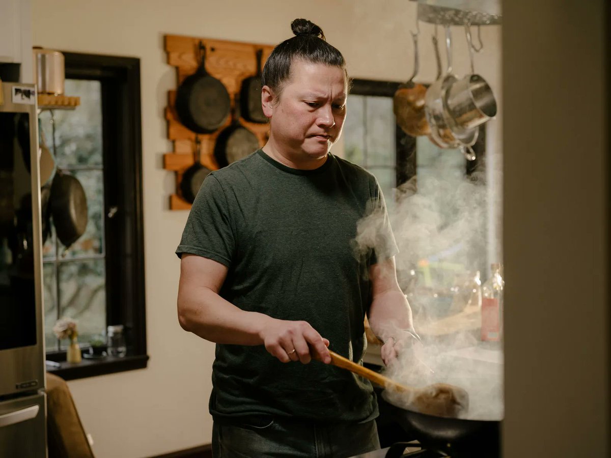 The Webby Awards (@thewebbyawards) on Twitter photo "Far from being a niche tool that I only pull out for special nights, the wok is by far the most-used piece of equipment in my kitchen, and has been for the entirety of my adult life."
@kenjilopezalt for <a href="/seriouseats/">Serious Eats</a>' first digital issue: seriouseats.com/the-wok-digita…
✨Thread✨ "Far from being a niche tool that I only pull out for special nights, the wok is by far the most-used piece of equipment in my kitchen, and has been for the entirety of my adult life."
@kenjilopezalt for <a href="/seriouseats/">Serious Eats</a>' first digital issue: seriouseats.com/the-wok-digita…
✨Thread✨