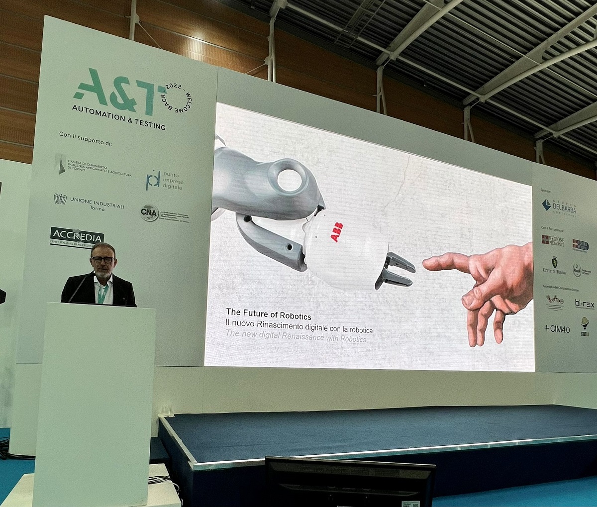 ABBItalia's tweet photo. Termina oggi a Torino il convegno organizzato 
da #SIRI "La #Robotica nel Mondo Reale. Tecnologie robotiche innovative e applicabili". 

Nuovi trend, #innovazioni tecnologiche e il valore dell'alleanza uomo-robot nel contesto odierno.

#ABB #Robotics #RinascimentoDigitale #ATeT https://t.co/R9tuzQUXoZ