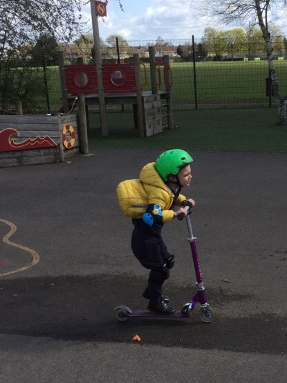 StDomSavioRC's tweet image. EYFS enjoyed their scooting workshop! They managed some exciting skills and managed to get to grips with balancing on just two wheels! @teamrubicon_ @microscooters #eyfs #physicaldevelopment #eyfsphysicaldevelopment