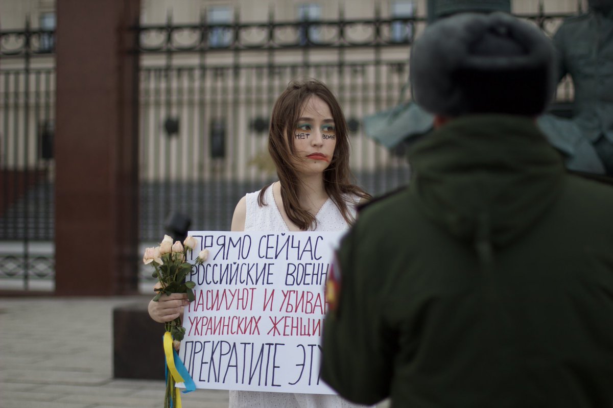ya_vitalyaaa's tweet photo. Задержание @LawMorozova https://t.co/sHRm6Zj76b