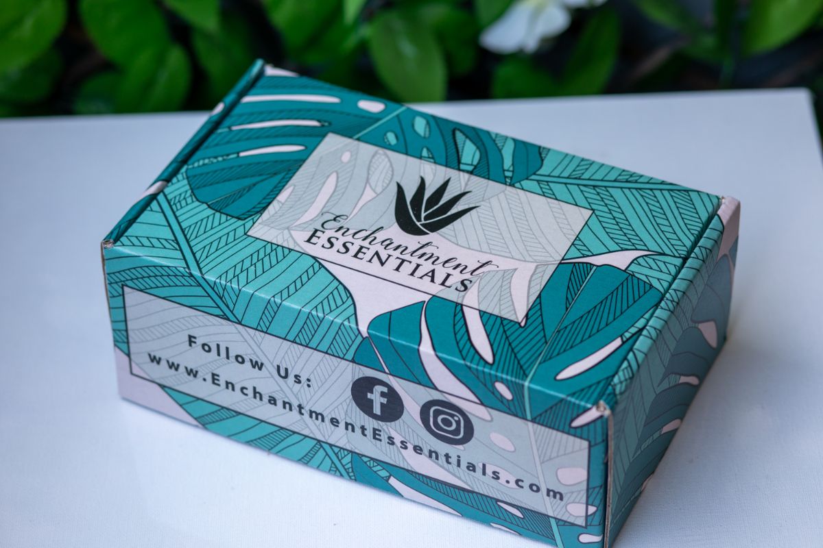 EnchantmentD's tweet photo. Easter Sale! 🐰🐣🌺 - https://t.co/tEAzItkx34 Get ready this Easter with 15% off with code "Easter"! Check out our new packaging, perfect for large gift boxes and is included with our subscription plans! 
#enchantmentessentials #eastersale #giftboxes #subscription #soap https://t.co/PU38TgfaQh
