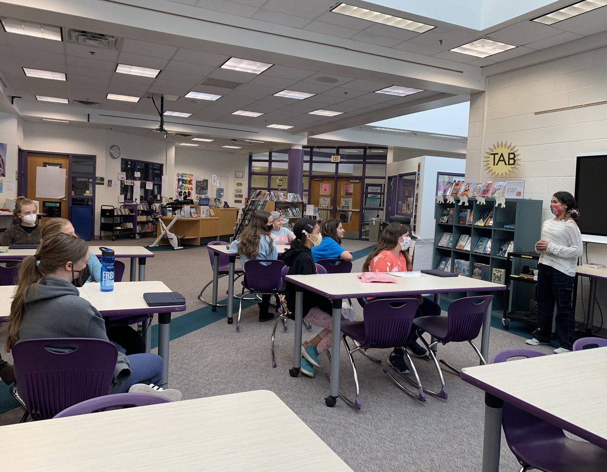 GunstonLibrary's tweet image. In celebration of National Poetry Month we had a Poetry Out Loud event in the library today. The students did an amazing job performing the poems they selected! @APSGunston @APSLibrarians @Gunston_PTA @khethiwe_hudson @spnramirez @SenorBurnett