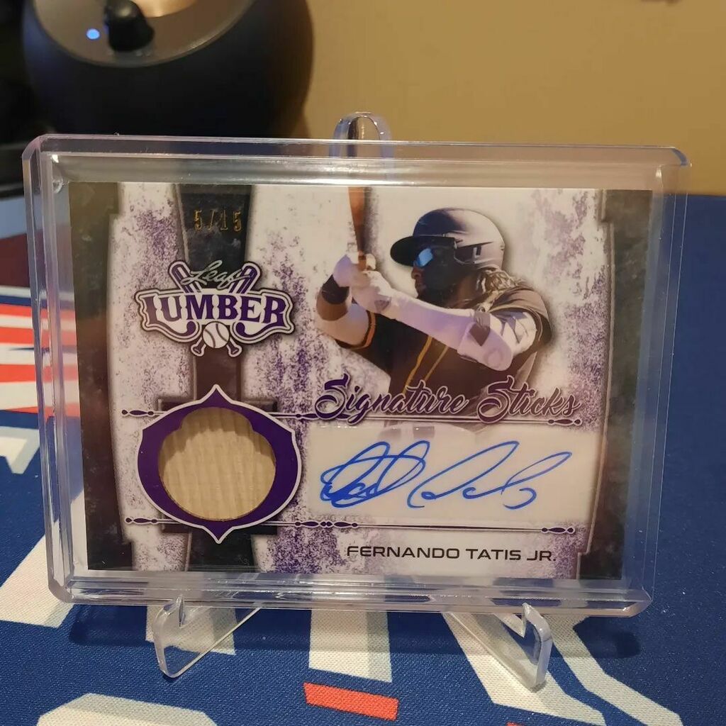 theallstarbreak's tweet photo. Congrats @justinberendzen
Banger Tatis Jr Auto Bat Relic
#slamdiego #tatisjr #sandiegopadres #leaflumber #whodoyoucollect https://t.co/dzGeD9xQ7M https://t.co/WT53ARVjpr