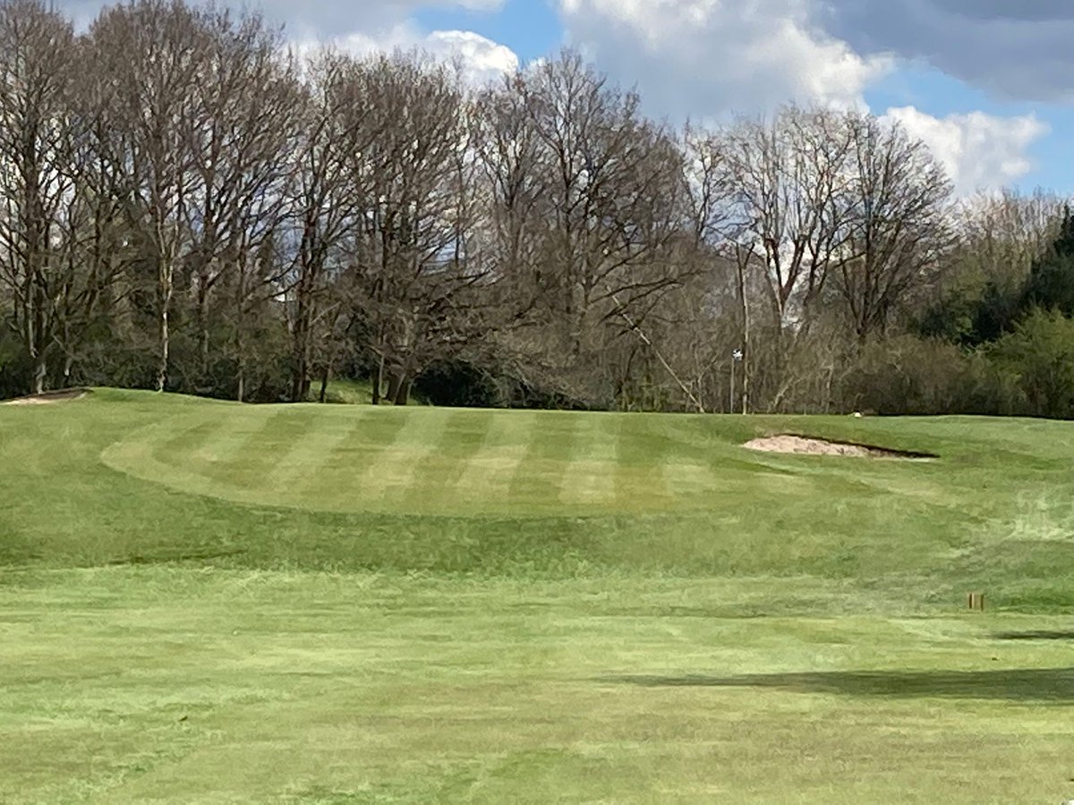 ChorltonGreens's tweet photo. Greens cut, holes changed, bunkers raked, par 3 tees divotted, and approaches and surrounds cut. #teamchorlton #golfmates https://t.co/cVCd7oUd0v