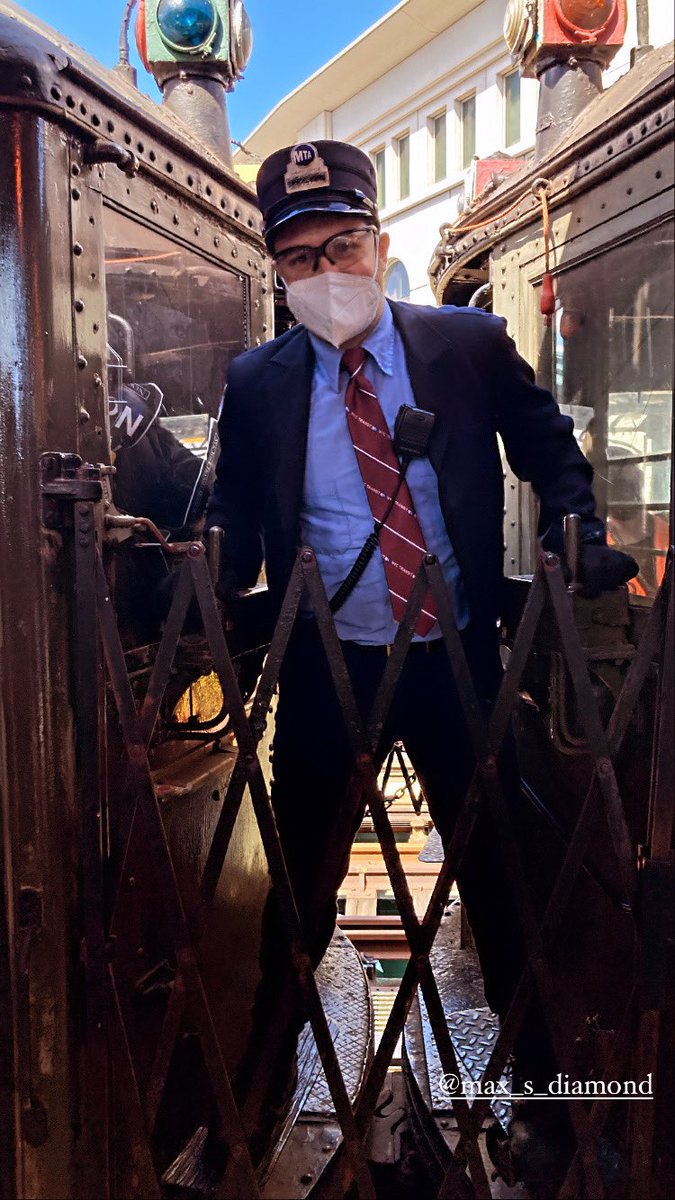 NYTransitMuseum's tweet photo. Special thank you to our Nostalgia Train operators, conductors, and crew!
Did you take the #TrainToTheGame today? https://t.co/smEwP30IaJ