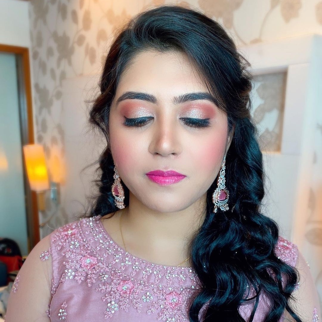 olreadydotin's tweet photo. Gorgeous engagement bridal makeup look ๐โจ
Mua : @niralimanek_makeup
.
.
.
.
.
.
.
.
#olready #bridalmakeuplook #subtlemakeuplook #subtlemakeup #bridallook #bridalmakeover #bridesofindia #bridalmakeover https://t.co/pQFN9gXNnu