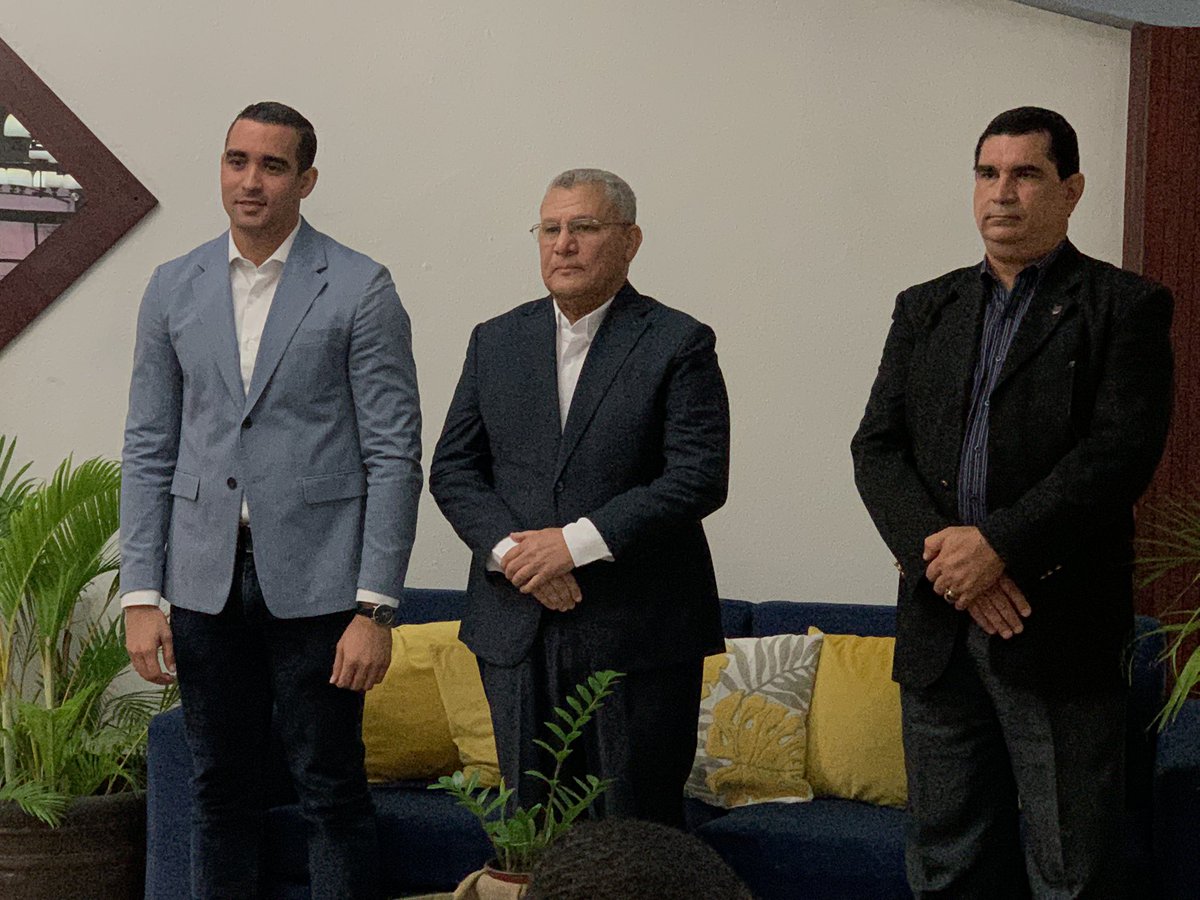 yeidybatista's tweet photo. Excelente conferencia del Viceministro de Política Exterior Bilateral del
@mirexrd. Internacionalista, Politólogo y Abogado. MA en Estudios, Comercio y Relaciones Internacionales. @josejuliogomezb  en la ciudad de moca. Junto al alcalde @guarocuyacabral  @CarlosAmaranteG https://t.co/QofU0zRuig