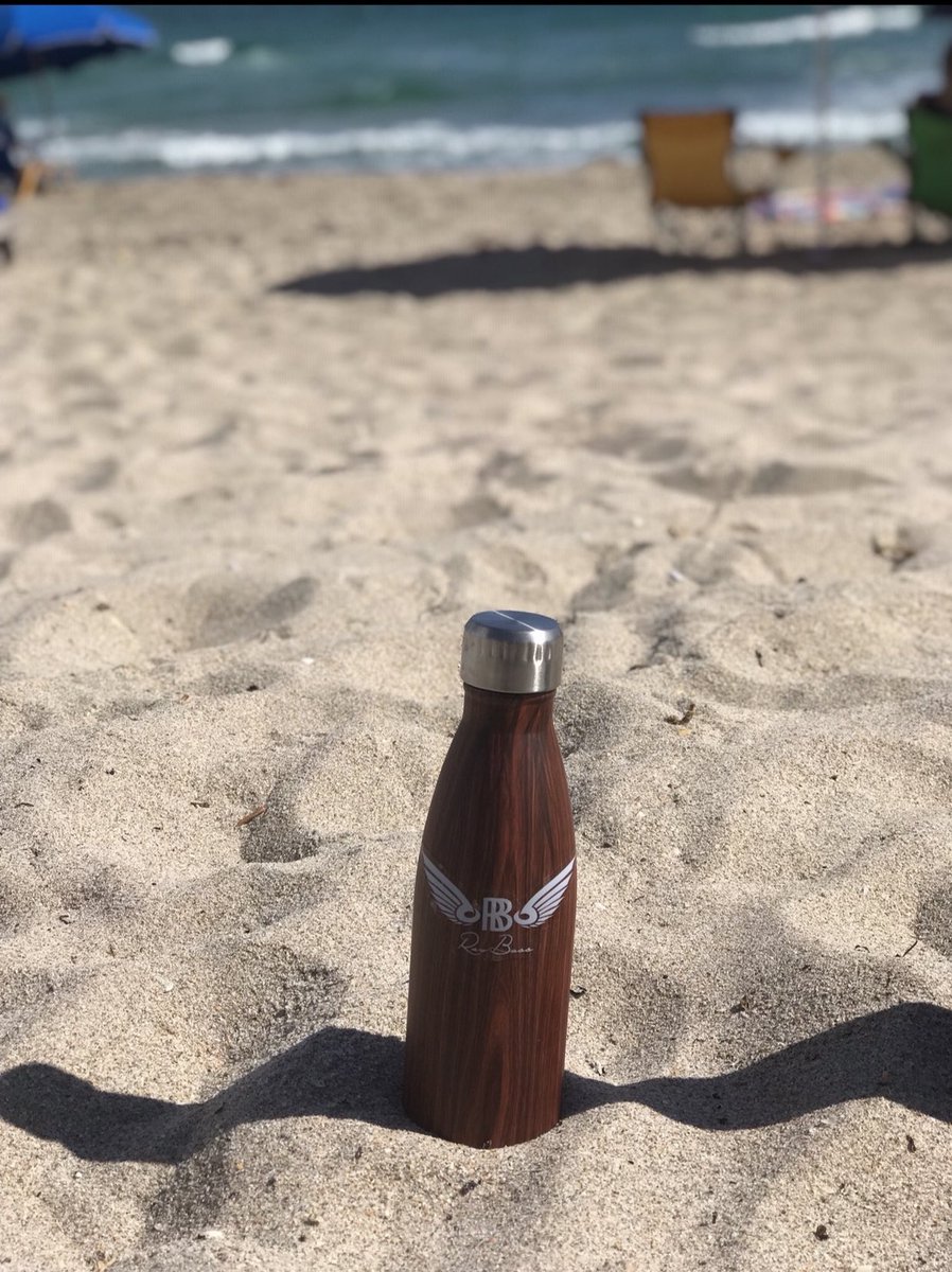 iamrawboss's tweet photo. Perfect for one of those beach 🏖 days !  #rawboss #rawbosslifestyle #bottles #clothingbrand #clothesshopping #clothingcompany #clothingshop #menclothing #menclothes #shoppingonline #beachday🌊 #beachfashion #design #style #whatsnew https://t.co/RU18c5kPR7