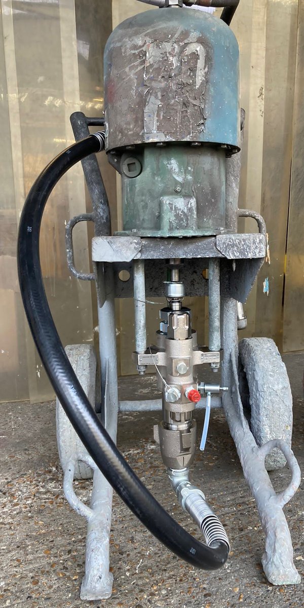 Hi-Tec Spray tweet media