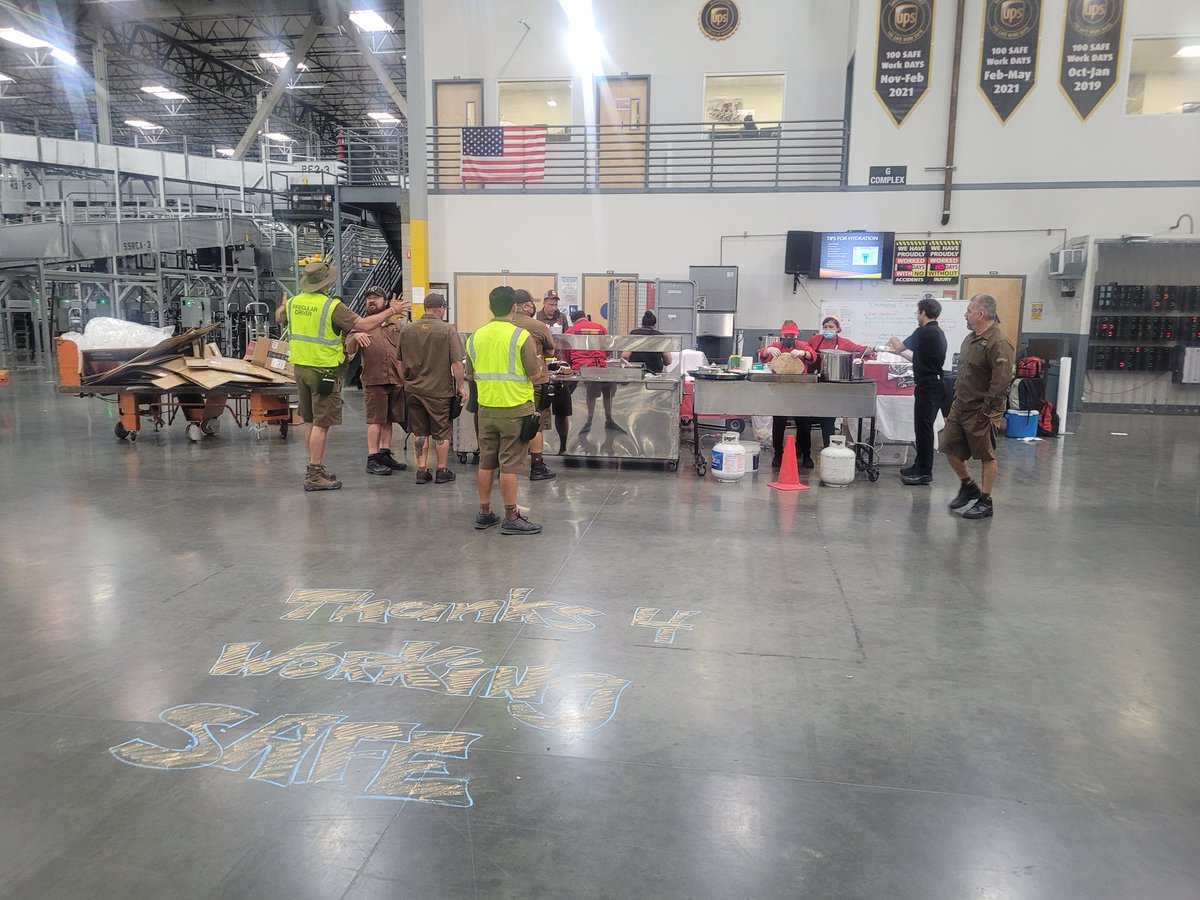 Thank You Rick n the management team for providing breakfast!! Thank you to the ctr for going 145 days INJURY FREE and going 0/0 in December 2021 <a href="/ChuckCHSP/">Chuck Plouff</a> #SafetyFirst #BreakfastOfChampions