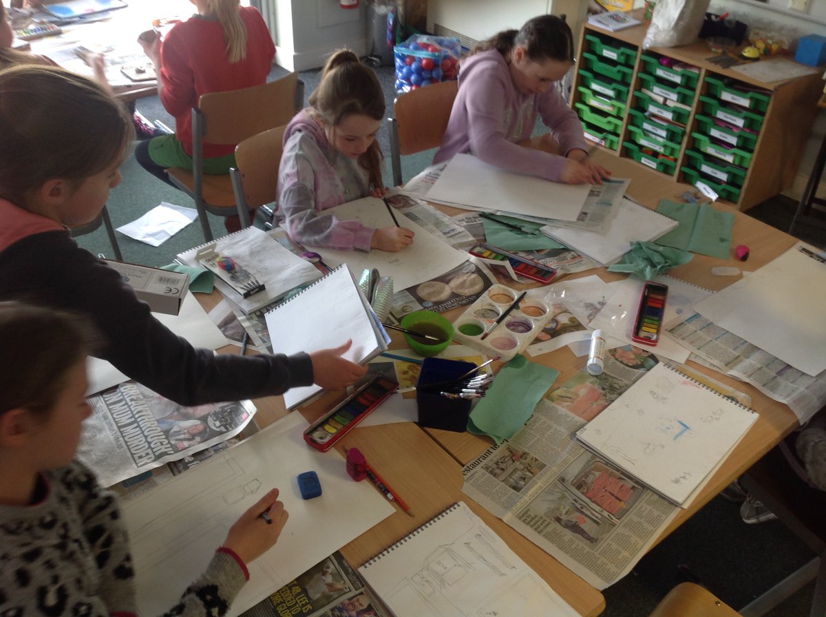 Foxes_Class's tweet image. We've had a great day today letting out our artistic side. The theme today was 'Think Like an Artist'. There were no limits or restrictions and children could choose what to make and how to make it. It's been great to see everyone's creative process at work.