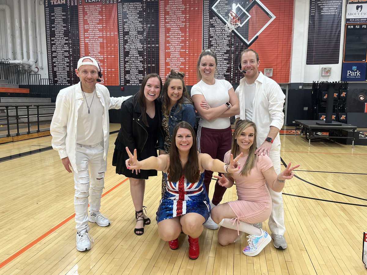 CoachOlson11's tweet photo. “Now don't go wasting my precious time. Get your act together, we could be just fine.” 🎶 @AndersonRaptors 

@aliperry513 @cd_rage @Mrs_SniderAHS @JustinGood @grangedawg @math_otoole https://t.co/7sQdpa2IdF