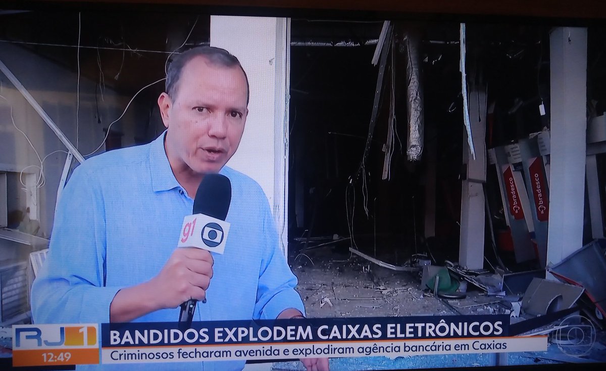 SantaCruz_Serra's tweet photo. Santa cruz da serra só aparece na tv quando é desgraça ou crime https://t.co/x6iB4YZvpW