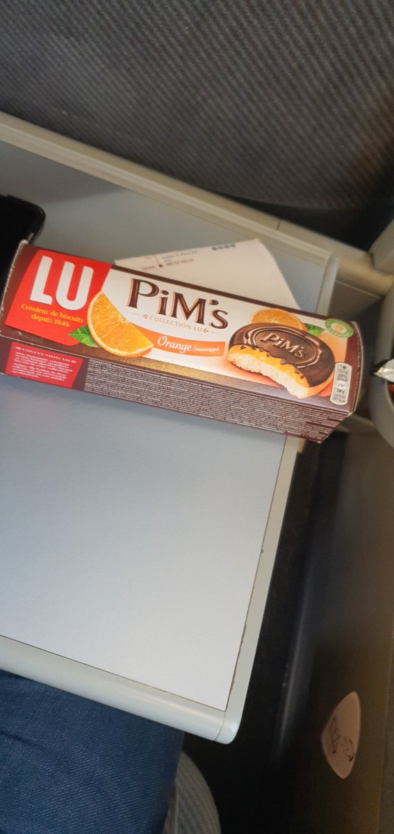 delcourt_chloe's tweet photo. Mes compagnons de voyage! #TeamPims https://t.co/MpooMHyoCF