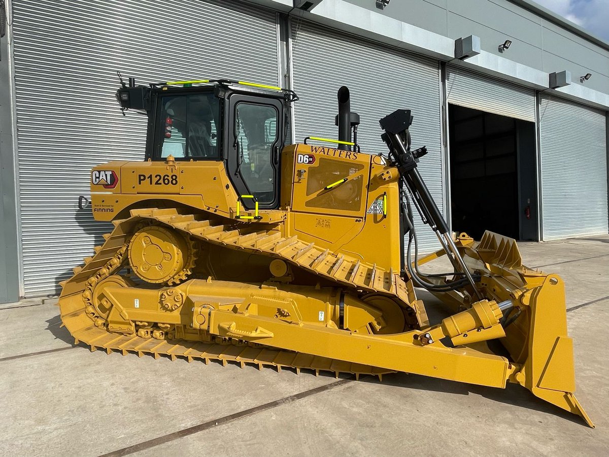 Thank Finning it’s Friday! Start your weekend off right by having a gander through these photos shared by Jason Fishlock from Walters Group proudly showing off their new Cat® D6 XE that was recently delivered!

Do you have any nice plans for the weekend?

#TFinningIF #Finning