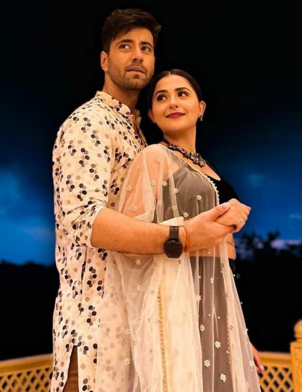 poonams9's tweet photo. JO TERA HOWEGA HITS 2M
Congrats to the whole team #KaranvirSharma #DebattamaSaha
#VatsalChevli #RushabhModi https://t.co/WpILMJlnKS