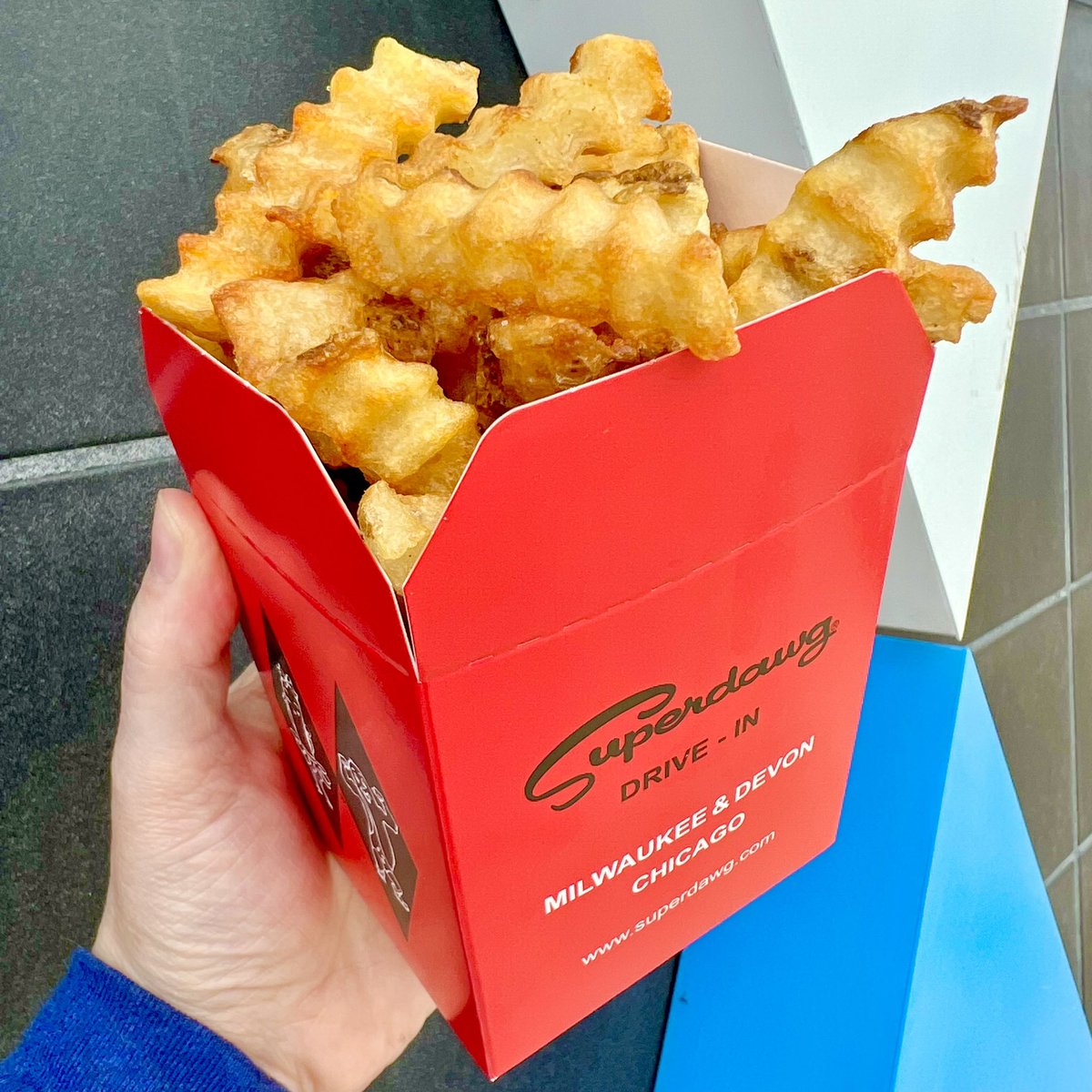 Superdawg's tweet photo. Don’t even need scratch & sniff to smell these 🤤🍟 #TGIFryday https://t.co/WGbAEEJM7o