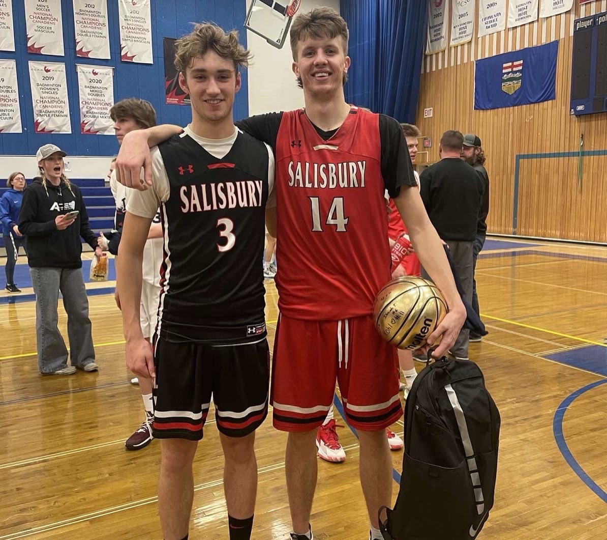SalAthletics's tweet photo. The Metro Edmonton 🏀 All-Star  @yegshowcase was held last night at NAIT 🙌 The Sabres represented big time 💥
🔴@patrickXfisher won game MVP 🦾
⚫️Jordyn Bennett won the 3-point Comp 🤘(she shot 14/15 in the semis &amp; 10/15 in the final round 🤩)
/1 @SalComp @eips https://t.co/xhV1u5kq9u