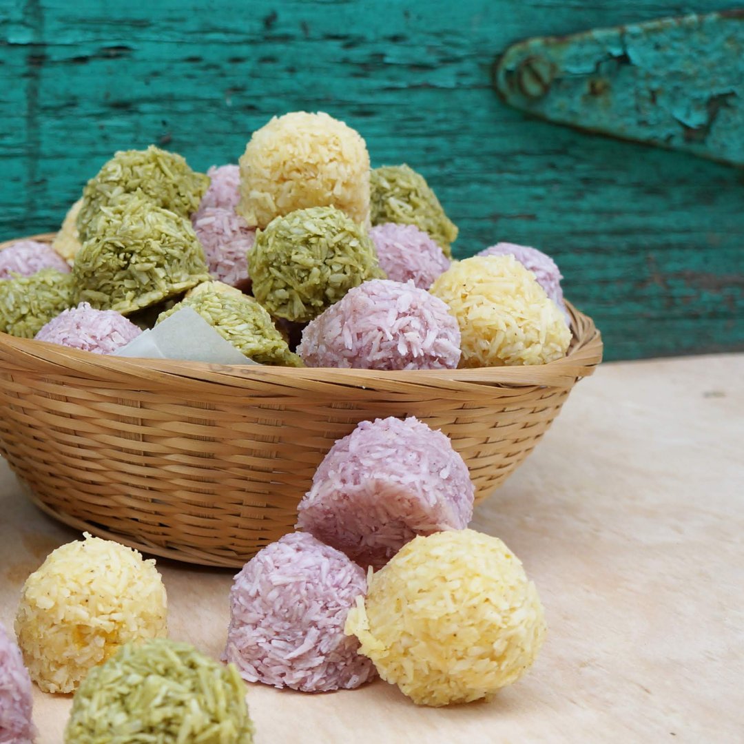 Ordering is open and our <a href="/earthandcity/">Earth + City</a> Spring seasonal macaroons are on sale for 20% off this week! The perfect Easter treat made with 100% organic ingredients. Available in Lemon Drop, Matcha &amp; Earl Grey flavours. Add some to your delivery next week: hubs.li/Q017LhyV0