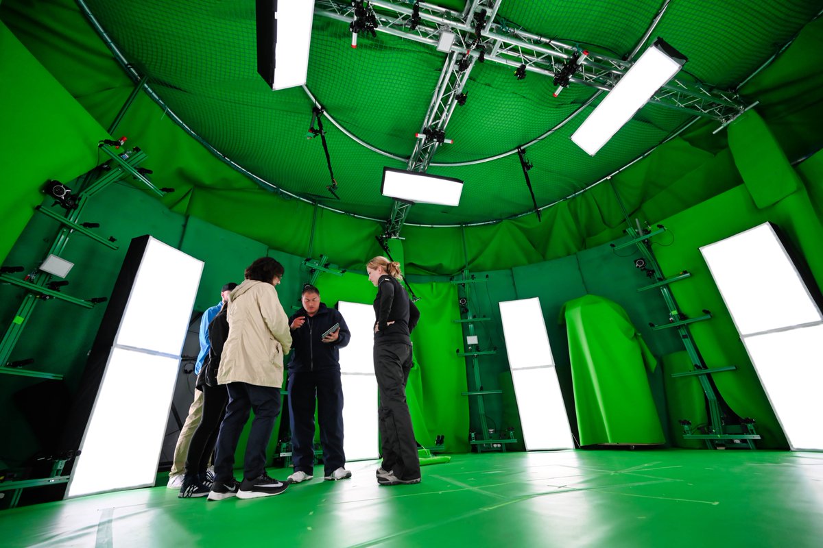 mrmoco1's tweet photo. Our #Polymotion Stage capture studio uses 106 synchronised cameras, which are a mix of RGB and IR cameras. #volumetric video is used to view the output at any angle and in #4K resolution.
If we can help, please contact us
https://t.co/5iktSxr1Uo https://t.co/XymIxQ35FF