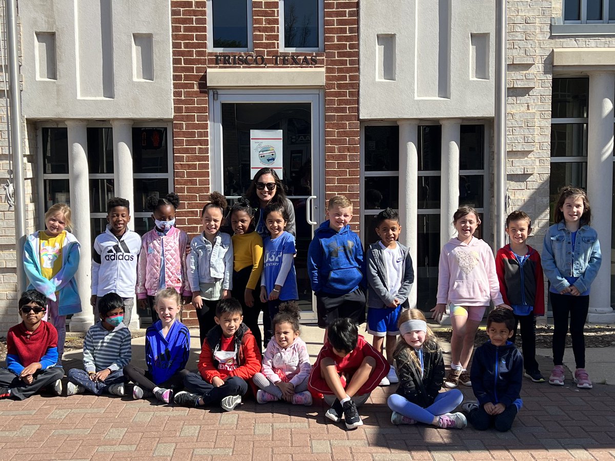 DawnRoth77's tweet image. Safety Town field trip! Best day ever! 🚌  🚒  @HospElementary @PrincipalElse #kindervibes