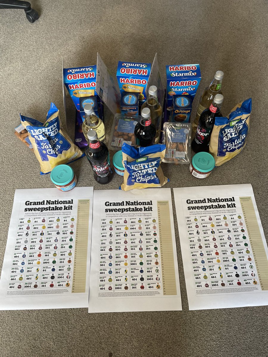 sammycooke79's tweet photo. Race day treats for sweep stakes sent to Pelham &amp; Meridian, a gift from Brocklesby Lodge for the Grand National tomorrow. #PickUsAWinner @NAViGOCARE https://t.co/sXNE5eouRs