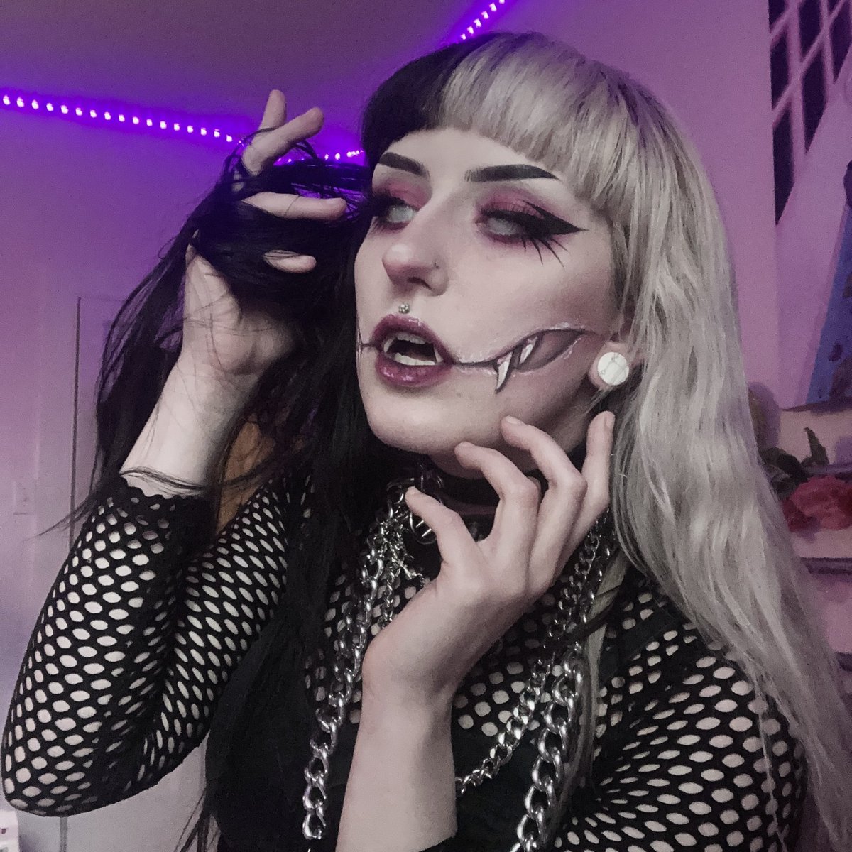 MORTVL1's tweet image. Came up from the grave.🪦
Fuck everything you claim, bitch. 

 #corpsetwtselfieday #STREAMPOLTERGEIST #POLTERGEIST