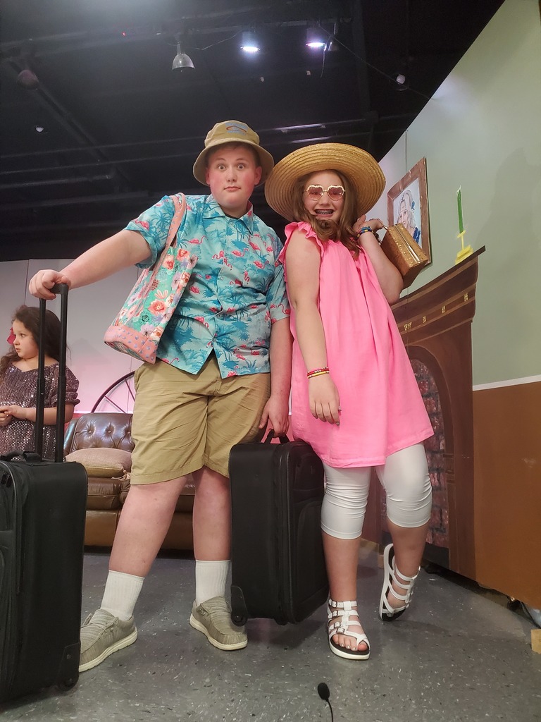 castle_wr's tweet photo. WRC 6th Grade Murder Mystery Dinner show was "to die for!"  
"A Family Reunion To Die For" was a sold out show! https://t.co/ApW9nzUa2n