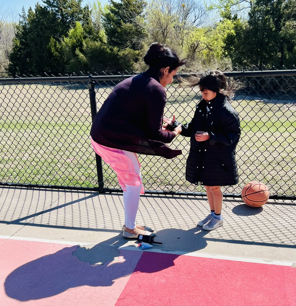 We have the BEST staff <a href="/McSpeddenES/">McSpeddenES</a>   Mrs. Luthra gave her jacket to a student at recess because she was freezing! #goodpeople #inspire