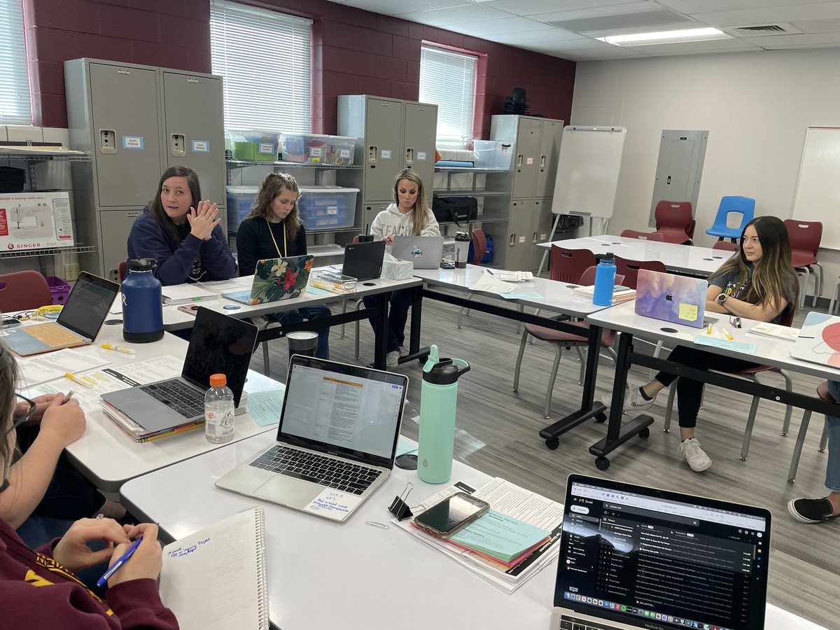 Grade level teams at Tozer Primary engaging in standards crosswalks &amp; instructional shift conversations…because they want to (rather than being told to). Great facilitation from <a href="/MrsEmerysClass/">Kelsey Emery</a> &amp; a wealth of wonders and a-ha’s from teachers. #InspiRE4 <a href="/TZPrincipal/">Shelly Butcher</a> <a href="/Weld4/">Weld RE-4 Schools</a>