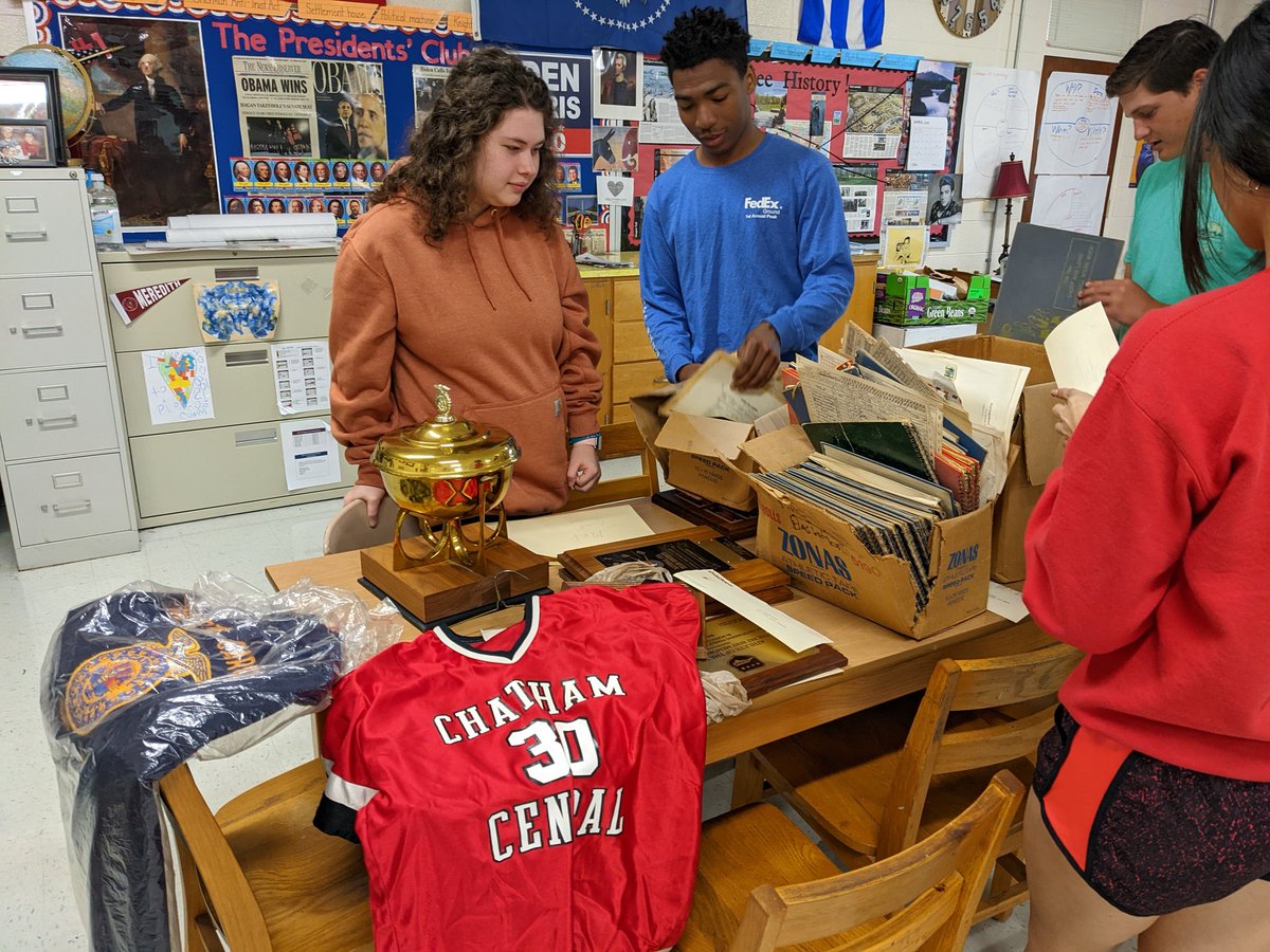 kinghistorycchs's tweet photo. Beginning the curation process for our #HistoryofCCHS museum display in Am History 2 today @ChathamCentral
#dohistory #knowyourpast https://t.co/tsx2VgD5WO