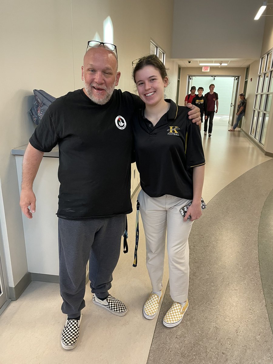 MrNeas_KellamHS's tweet photo. Student/Teacher Swap Day #KellamHigh https://t.co/IQezO8xPOA