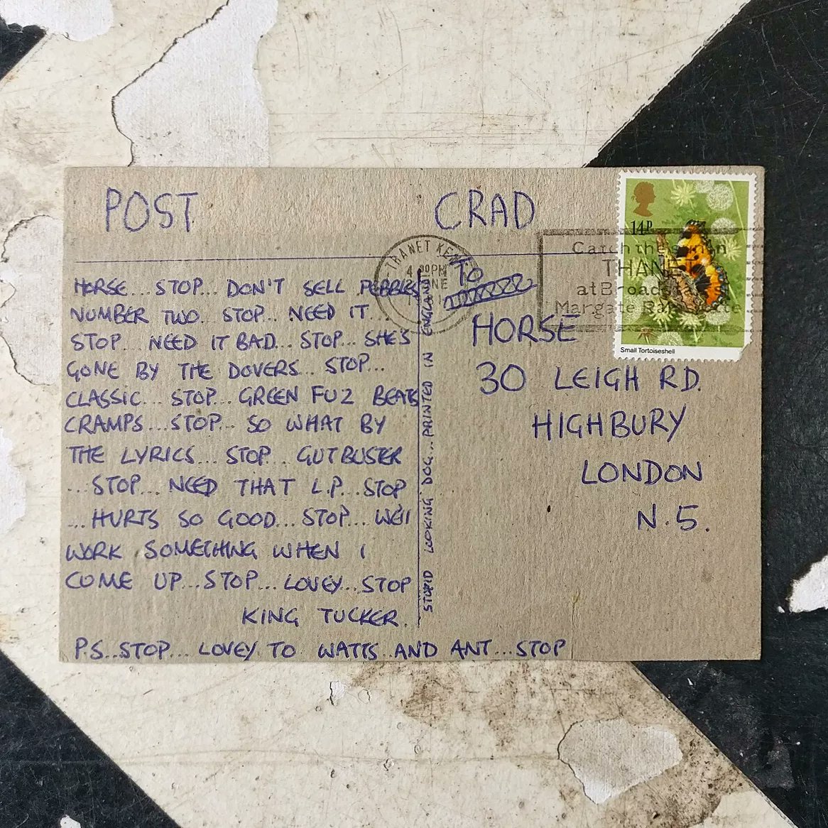 GhostPapaMargs's tweet photo. Best thing I've found inside a record sleeve in ages (cracking record too).
King Tucker, if you're out there mate, Horse sold the record but all is not lost if you get your arse down to CT9...
#pebbles #postcard #postcrad https://t.co/G3WISpt2Nf
