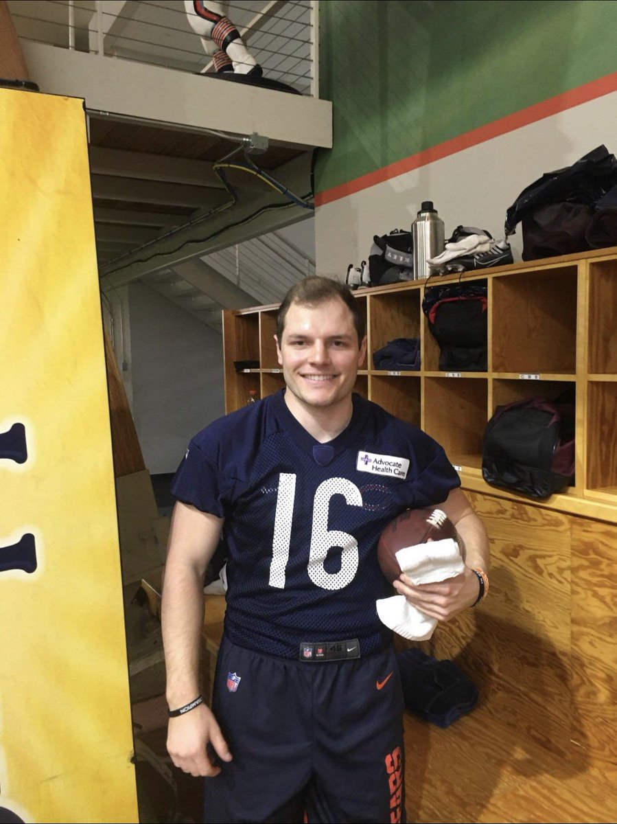 Looking good in the Hometown Team’s colors QB1! <a href="/GavinZimbelman1/">GZimZ_10</a> Your AU Family is proud of you! #weareoneAU